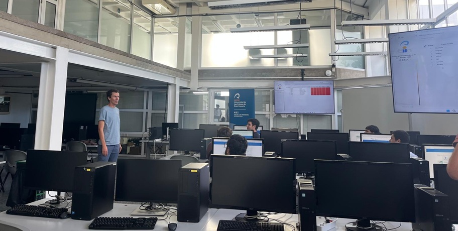 Instantánea de la celebración de la IV Olimpiada Informática de Las Palmas