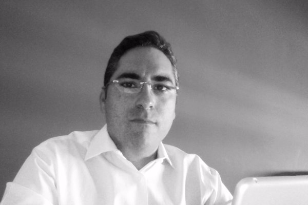 Carmelo León Suárez